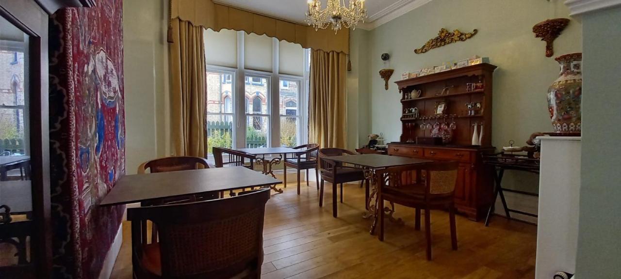 Bed and Breakfast Grosvenor House - Onsite Free Parking Ильфракомб Экстерьер фото